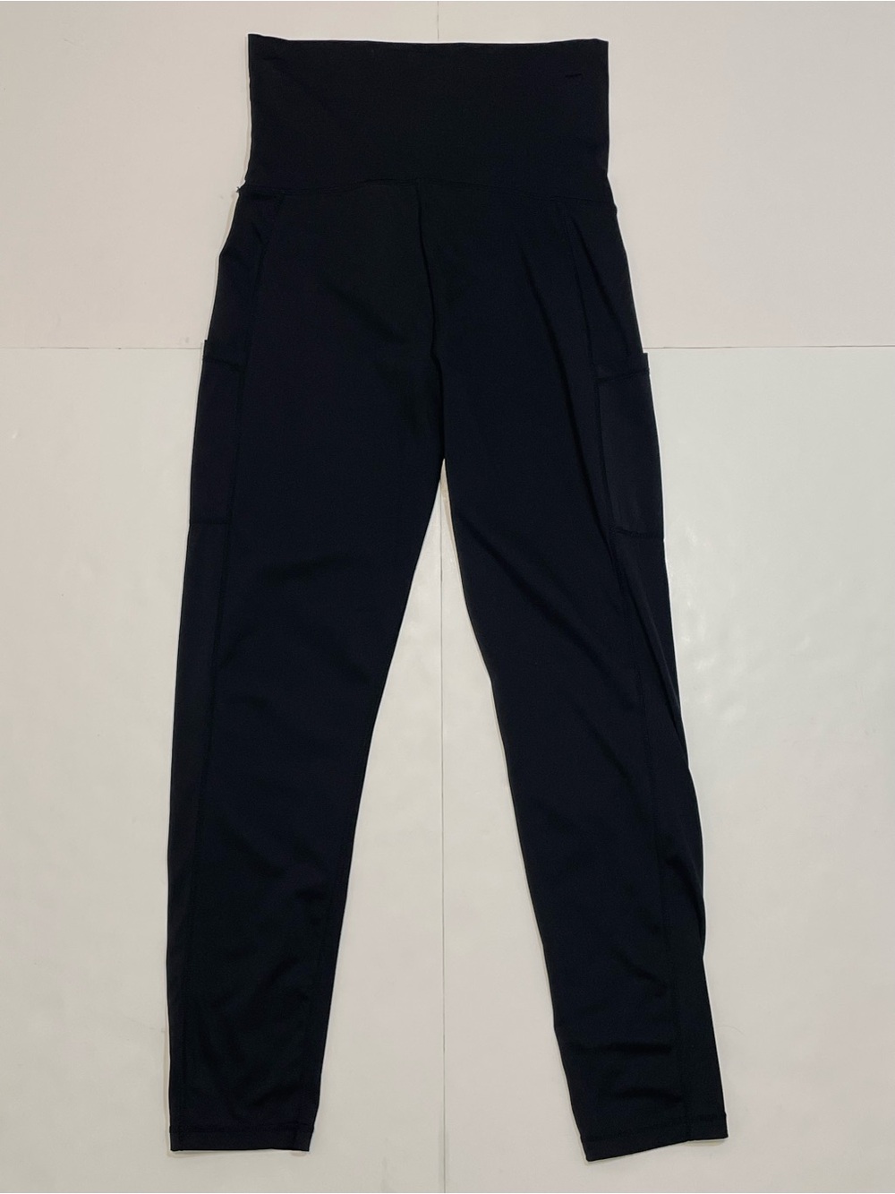 Quince High-Waist Black Active Athletic Leggings with Side Pockets Size M - Picture 1 of 7